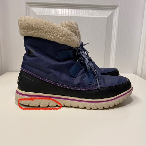 Sorel Cozy Carnival navy and black ankle boot sz 8 - Picture 13 of 13
